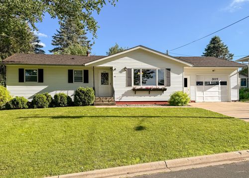 307 Hilltop Dr, Goodhue, MN, 55027-9122 | Card Image