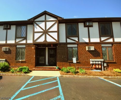 e-76 Farm Rd, Hillsborough, NJ, 08844-4483 | Card Image