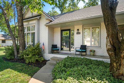 2526 N Fox Run, Wichita, KS, 67226-3609 | Card Image