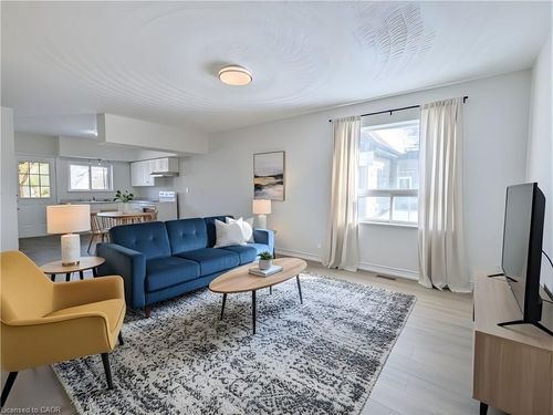 2-6 Caithness St E, Caledonia, ON, N3W1B7 | Card Image