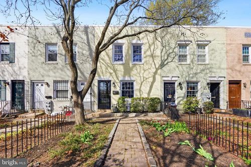 415 17th St Se, WASHINGTON, DC, 20003-2402 | Card Image