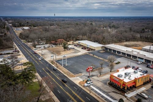 out-208 E Kiehl Ave, Sherwood, AR, 72120-2963 | Card Image