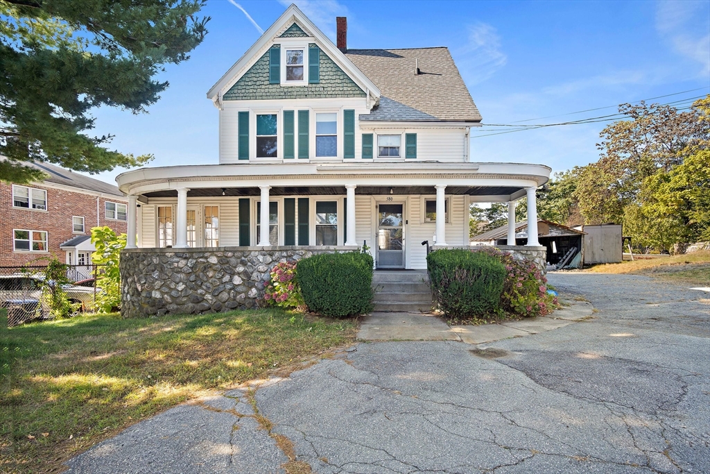 Main St, Woburn, MA 01801