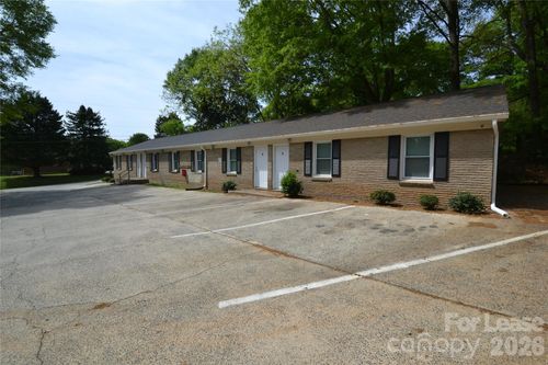 8-1212 Essex St, Gastonia, NC, 28052-1985 | Card Image