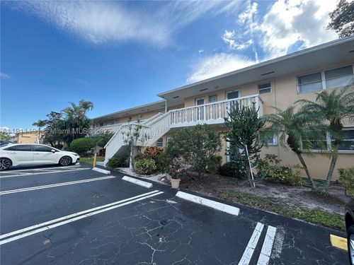 203-2112 Ne 1st Way, Boynton Beach, FL, 33435-2326 | Card Image