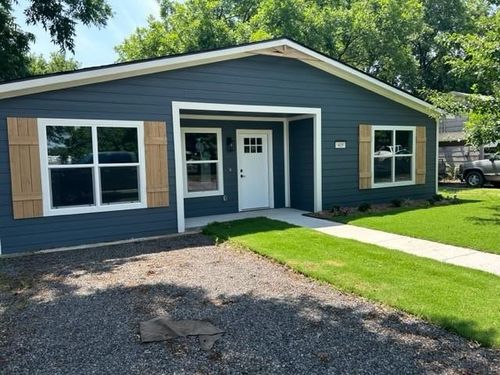 419 Miller St, Bowie, TX, 76230-4504 | Card Image