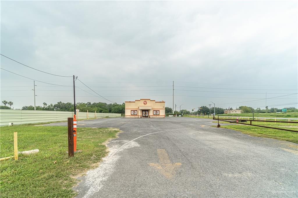 Commercial Sale in Donna 2