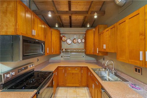 13-1000 Macarthur Pl, Santa Ana, CA, 92707-6737 | Card Image
