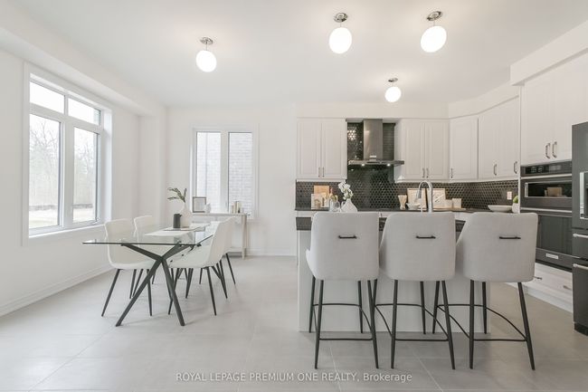 799 Apple Terr, House other with 5 bedrooms, 4 bathrooms and 2 parking in Milton ON | Image 21