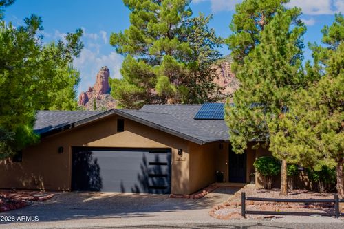 40 Broken Arrow Dr, Sedona, AZ, 86351-8938 | Card Image