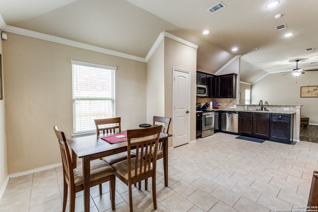129 Buckskin Way, House other with 3 bedrooms, 5 bathrooms and null parking in Cibolo TX | Image 8