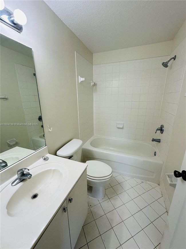 UNIT-203 - 1251 Se 28 Th Ct, Condo with 2 bedrooms, 2 bathrooms and null parking in Homestead FL | Image 16