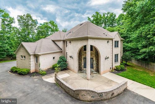 18 Nantucket Ct, Rockville, MD, 20854-4423 | Card Image