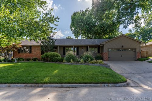 3730 S Evanston Ave, Tulsa, OK, 74105-3621 | Card Image