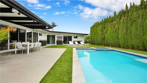 2000 Nautilus Ln, Newport Beach, CA, 92660-3823 | Card Image