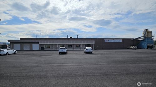 2219 Talley Way, Kelso, WA, 98626-5510 | Card Image