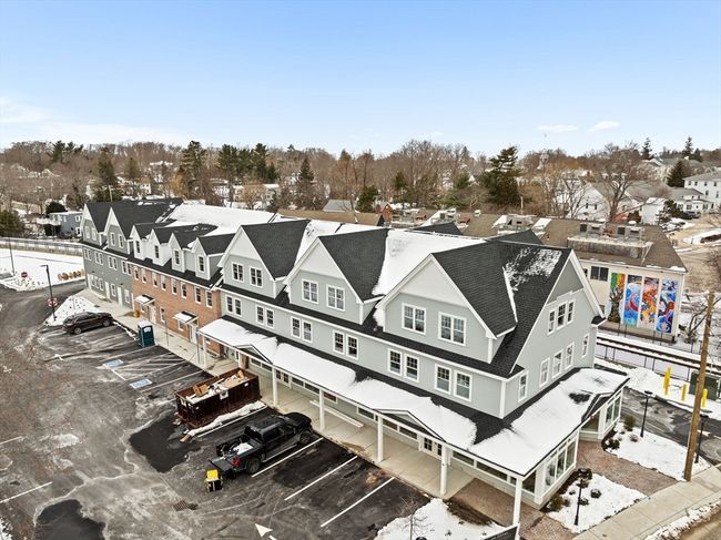 304 - 1 Pleasant St, Condo with 2 bedrooms, 1 bathrooms and 1 parking in Cohasset MA | Image 11