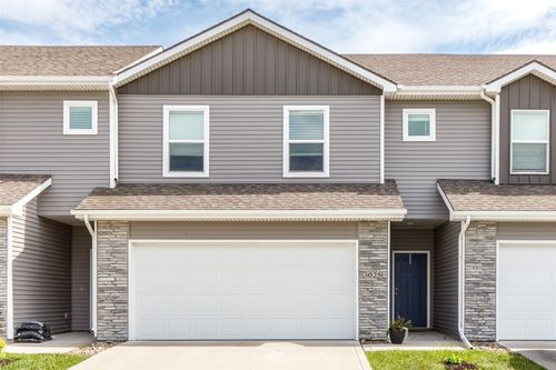 3025 Ne 2nd Ln, Ankeny, IA, 50021-9226 | Card Image