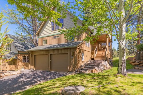 4645 Harrier Dr, Klamath Falls, OR, 97601-8584 | Card Image