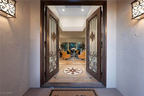 9004 Rolling Knoll Ct, Las Vegas, NV, 89134-6122 | Card Image