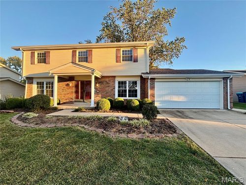 15486 Hitchcock Rd, Chesterfield, MO, 63017-1928 | Card Image