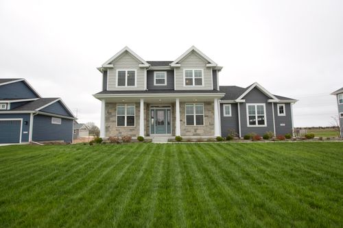 10601 Tree Sparrow Dr, Mequon, WI, 53097 | Card Image