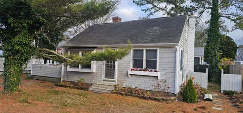 10 Grindell Avenue, Dennis Port, MA, 02639 | Card Image