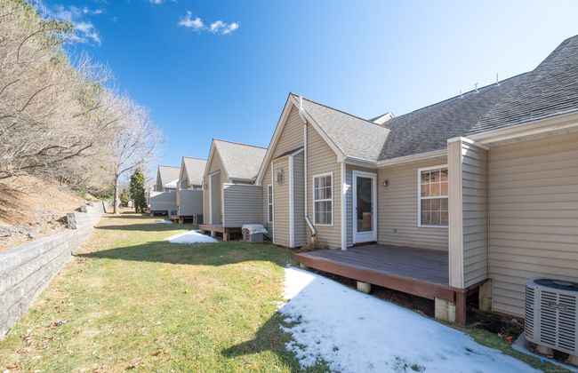 86 - 86 Haley Ln, Condo with 2 bedrooms, 2 bathrooms and null parking in Sandy Hook CT | Image 26