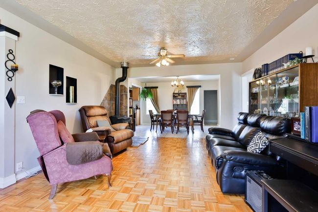 3.43 Acres, House other with 4 bedrooms, 3 bathrooms and null parking in Raymond AB | Image 18