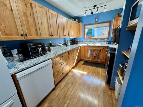 62 Clark Dr, Port Alice, BC, V0N2N0 | Card Image