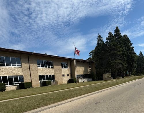 1800 23rd St, Zion, IL, 60099-2347 | Card Image