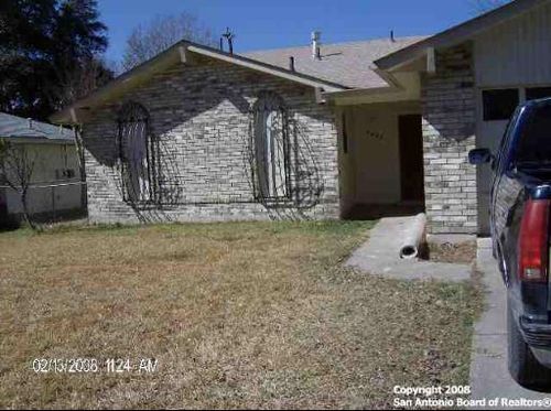 4423 Hickory Hill Dr, Kirby, TX, 78219-1144 | Card Image