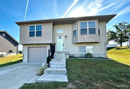 4 Somerfield Dr, Union, MO, 63084-4931 | Card Image