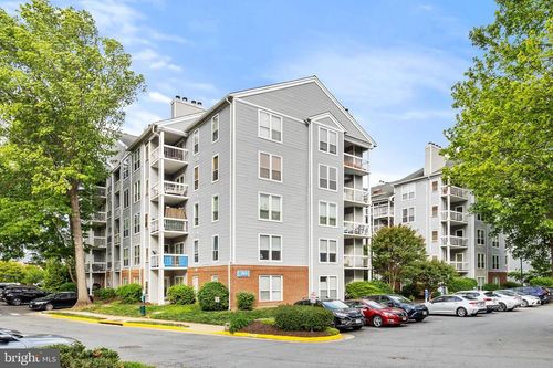 5-e12-3175 Summit Square Dr, OAKTON, VA, 22124-2865 | Card Image
