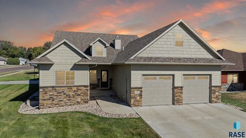 4900 E Cattail Dr Drive, Sioux Falls, SD, 57110 | Card Image