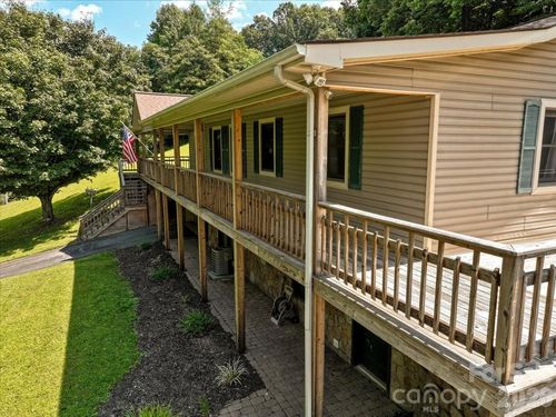 299 Mcdowell Ln, Burnsville, NC, 28714-7833 | Card Image
