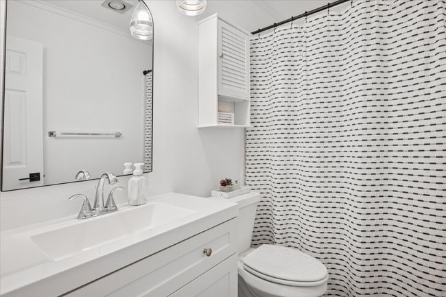 Secondary Bath | Image 20