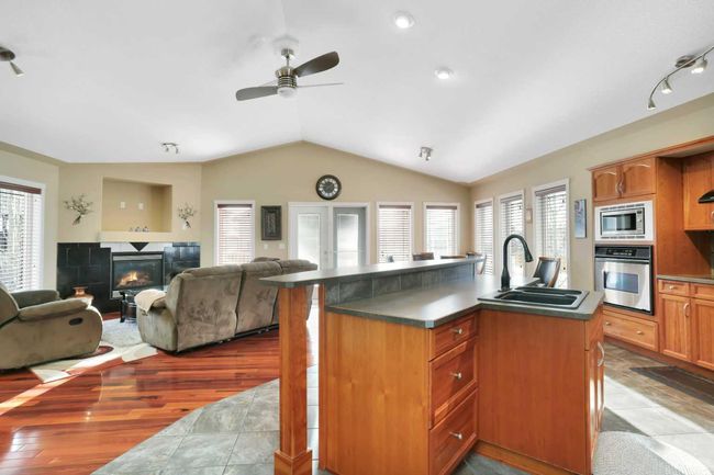 35 Oberg Court, House other with 3 bedrooms, 3 bathrooms and 4 parking in Red Deer AB | Image 4