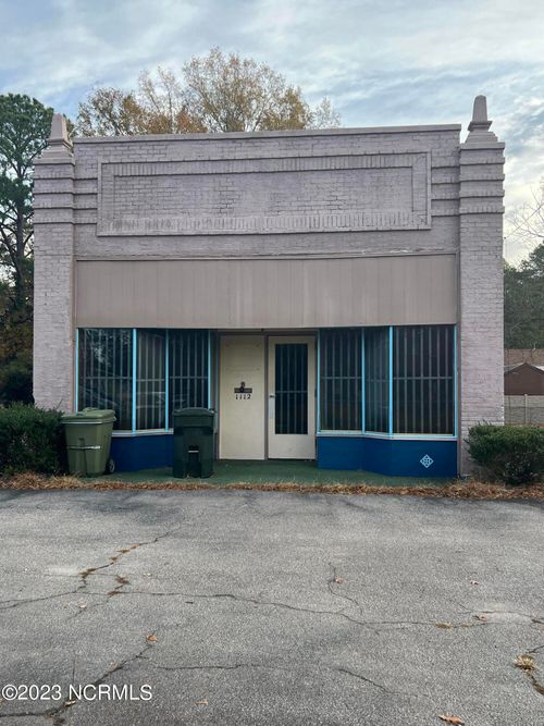 1112 Nash St N, Wilson, NC, 27893-2407 | Card Image