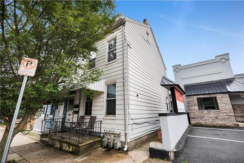 1242 Butler St, EASTON, PA, 18042-4712 | Card Image