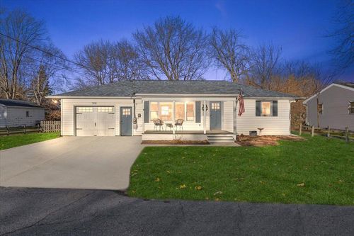 304 Mechanic St, Stockbridge, MI, 49285-8700 | Card Image