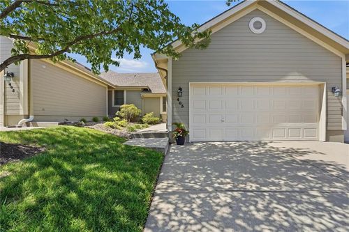 403 Ne 101st St, Kansas City, MO, 64155-3164 | Card Image