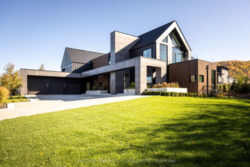 112 Stone Zack Lane, Tbm, ON, N0H1J0 | Card Image