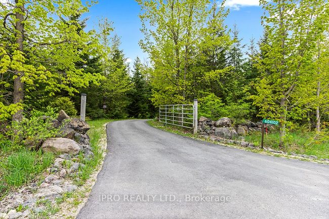 604102 Sideroad 60, House other with 3 bedrooms, 2 bathrooms and 8 parking in Berkeley ON | Image 4