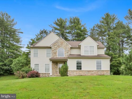 15 Country Club Rd, ASHLAND, PA, 17921-9044 | Card Image