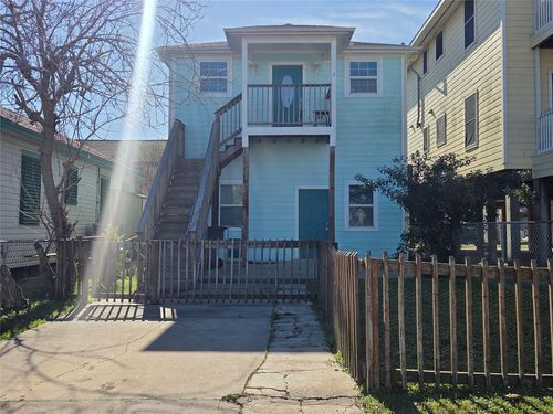 5617 Avenue R 1/2, Galveston, TX, 77551-5535 | Card Image