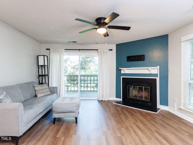 007-1280x960-living-room | Image 7