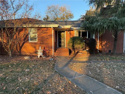 4401 Gosnold Ave, Norfolk, VA, 23508-2817 | Card Image