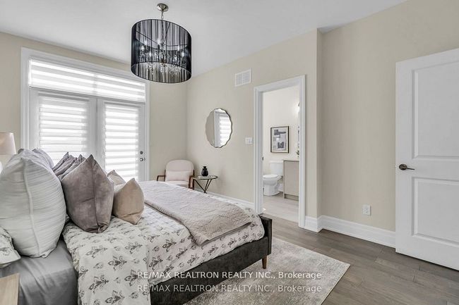 178 Golden Trail, House attached with 5 bedrooms, 4 bathrooms and 1 parking in Vaughan ON | Image 18