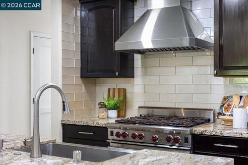 102 Vineyard Cir, Yountville, CA, 94599-1394 | Card Image